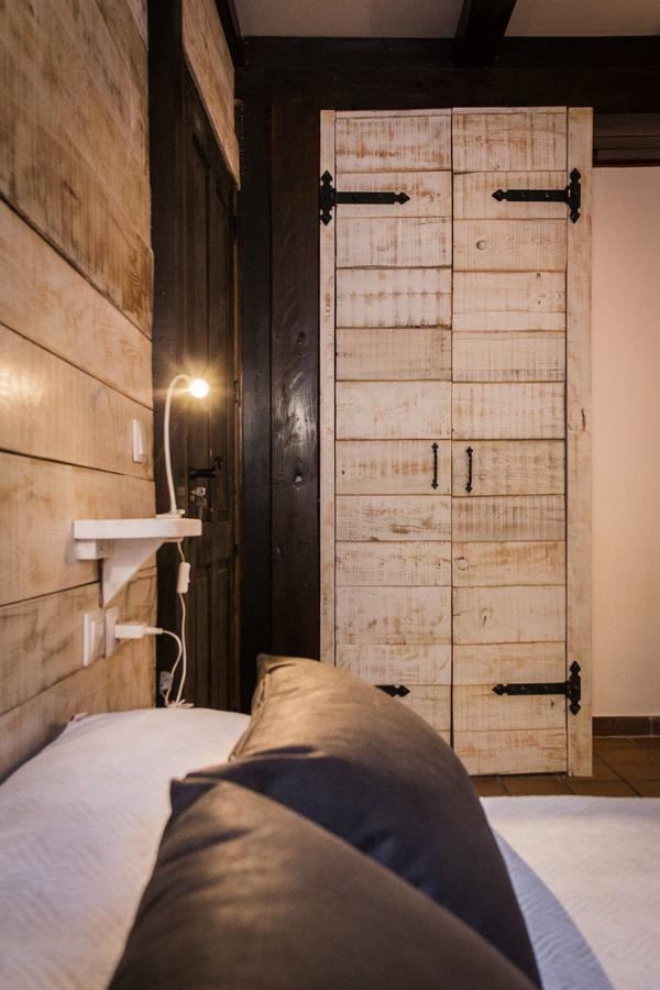 Albergue Boi Romanic Suites Barruera Ngoại thất bức ảnh
