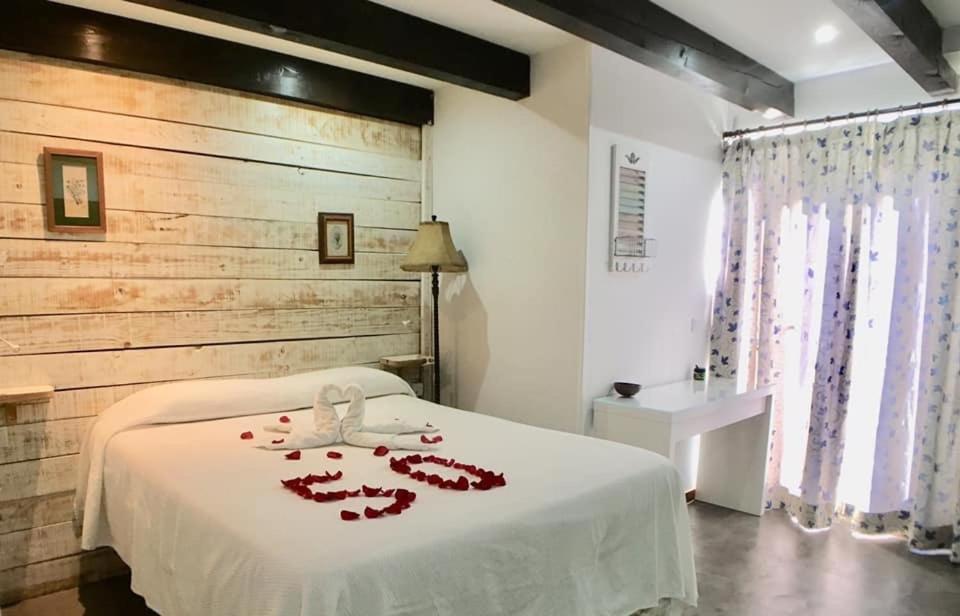 Albergue Boi Romanic Suites Barruera Ngoại thất bức ảnh